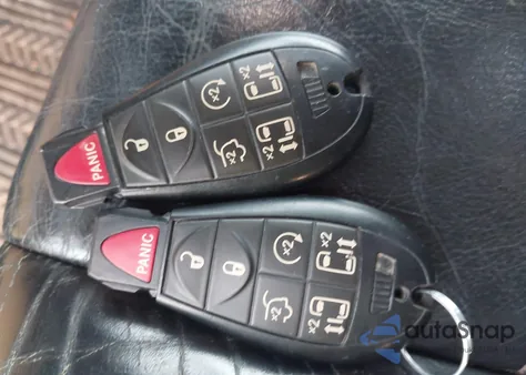 2011 Chrysler Town & Country Limited from USA, damaged, VIN 2A4RR6DG5BR745871